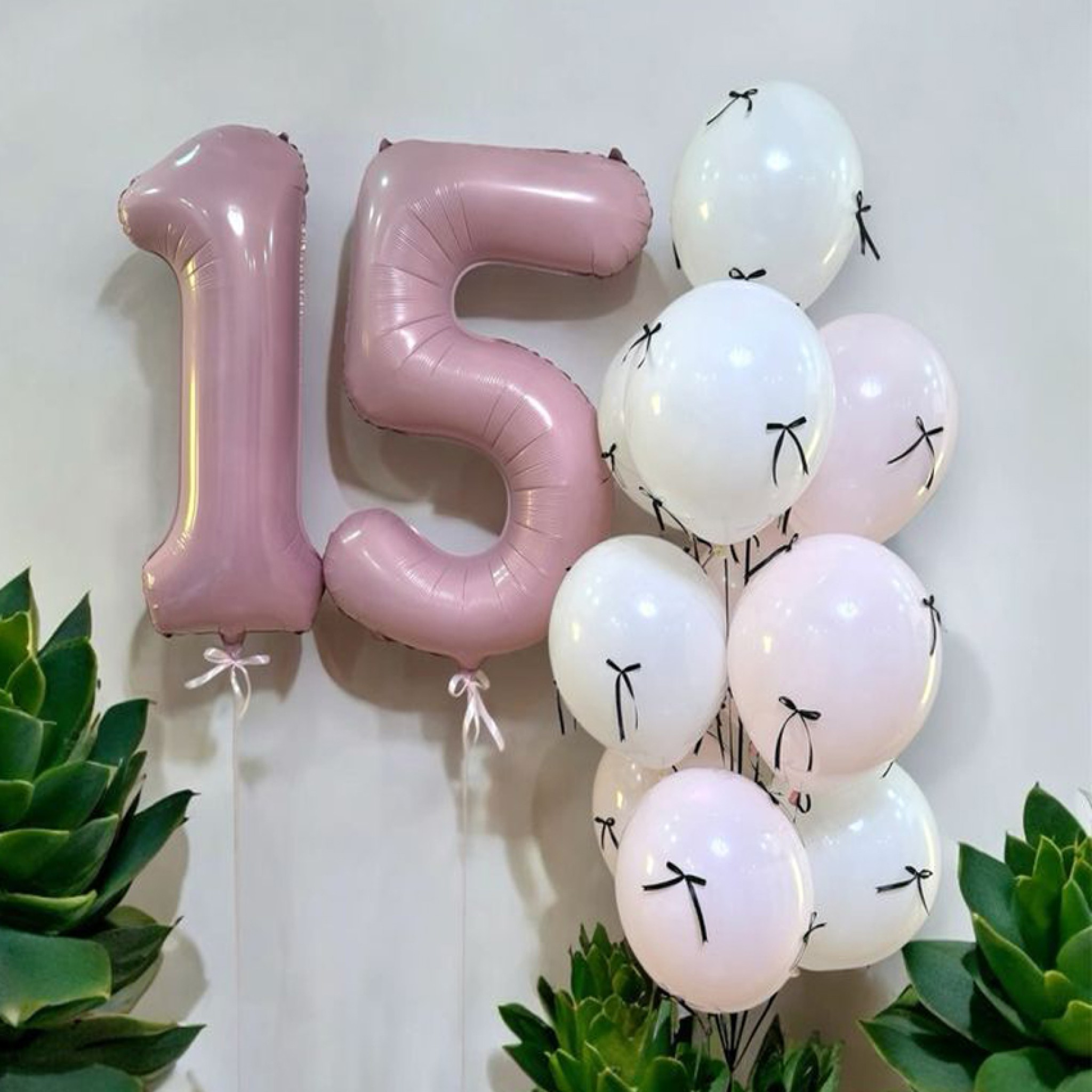 15th Birthday Balloon Bouquet Dubai – Helium Number 15 & Knotted Bouquet Package