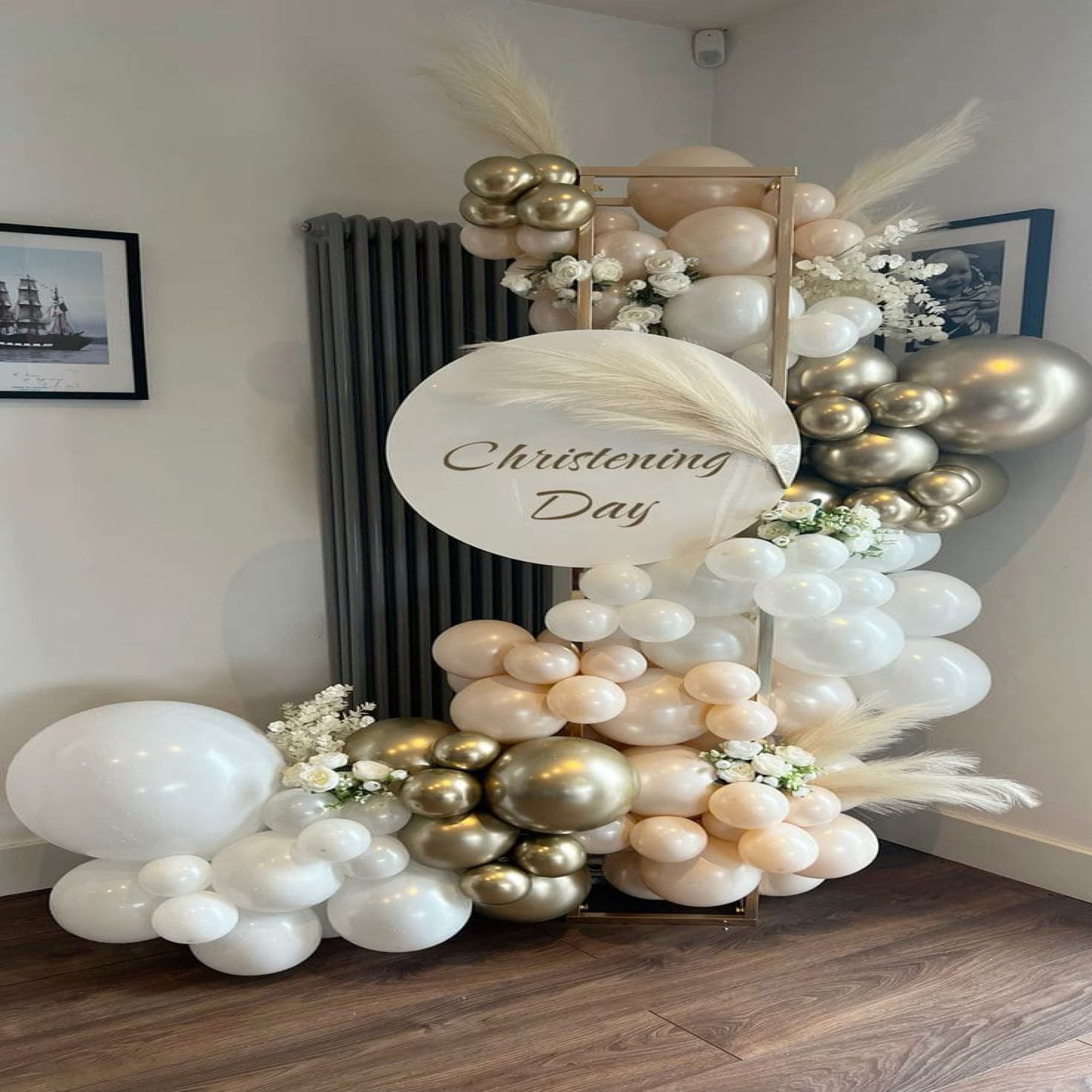 Christmas Love Peach blush Balloon Arrangement (CH-ID#0105)