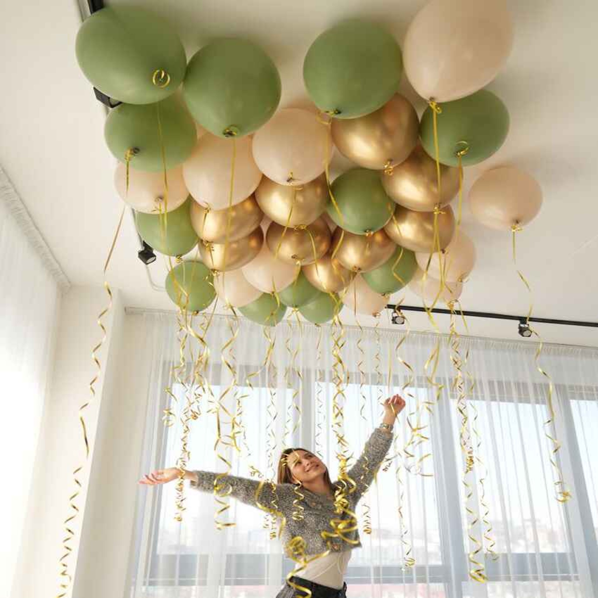 Floating Ceiling Helium Balloons â€“ Balloon Zone Dubai