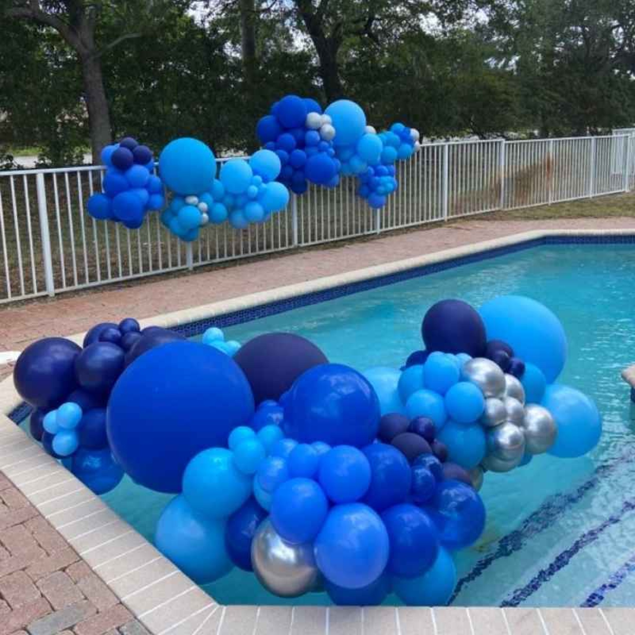 Ocean Blue Pool Balloon Garland Decoration